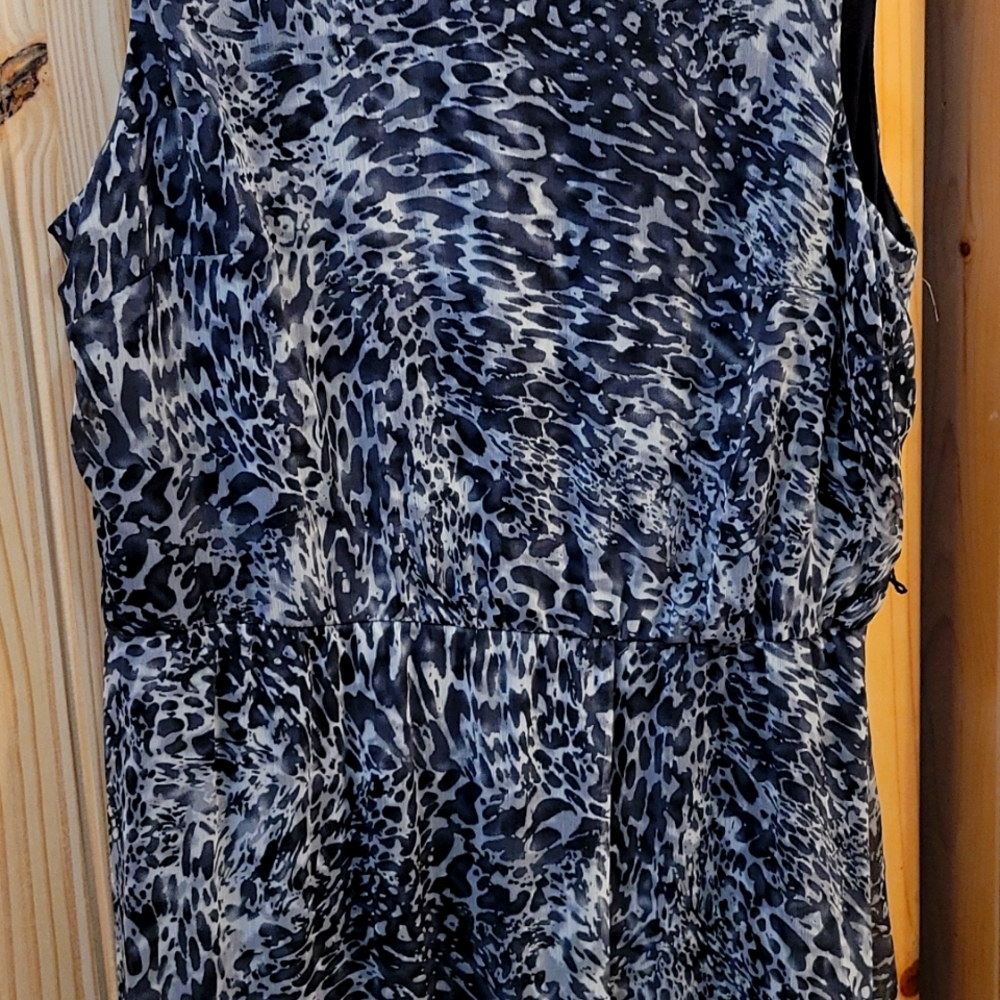 Black and grey sleeveless dress